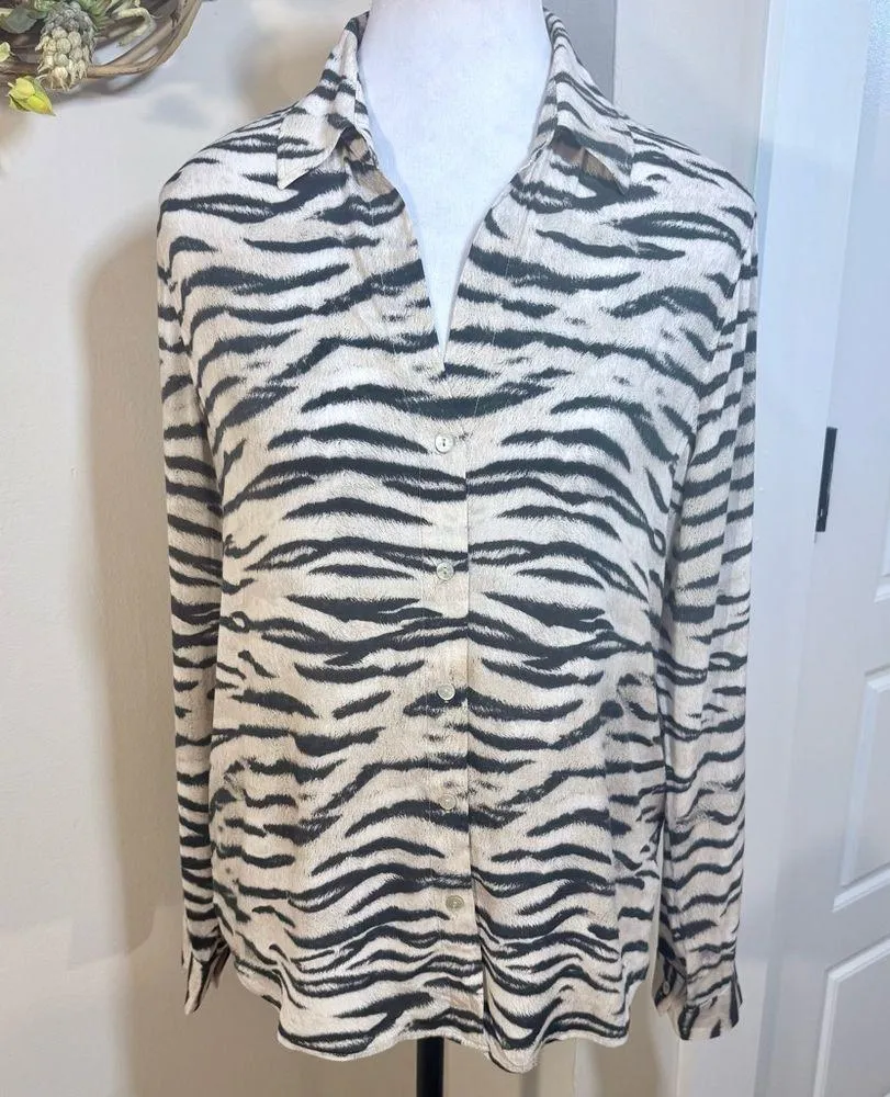 L'AGENCE Holly Tiger Print Button Down Shirt in Coconut Husk Sz Small🧡 - Image 3