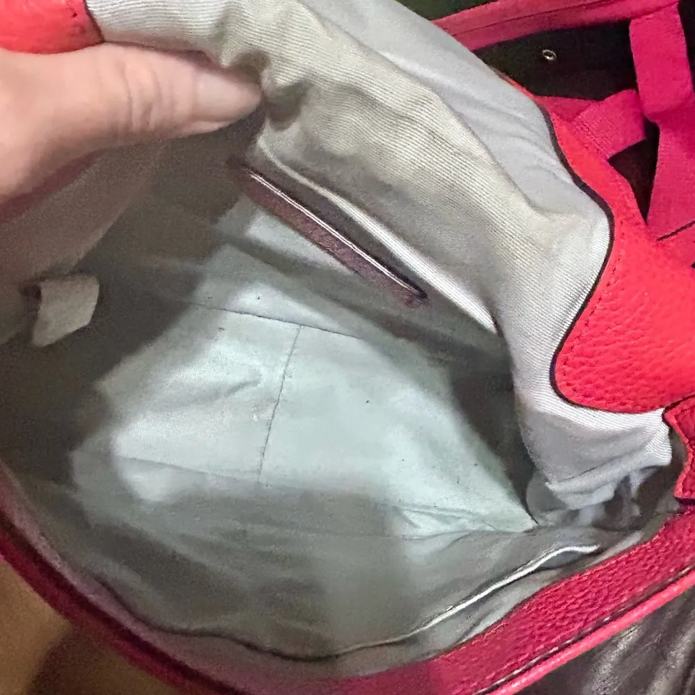 Coral Marc Jacobs Empire City crossbody bag
Red Empire City grained leather - Image 9