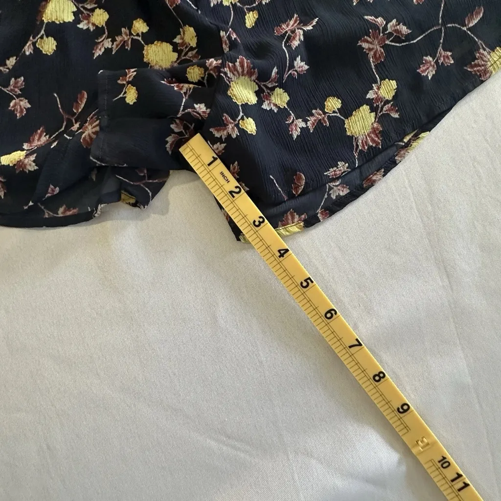 Lush • Open Back Long Sleeve Floral Romper Size Medium Wedding Summer Spring - Image 8