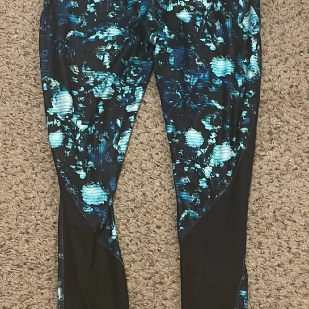 Womens cute Nike leggings-size Large - Image 10