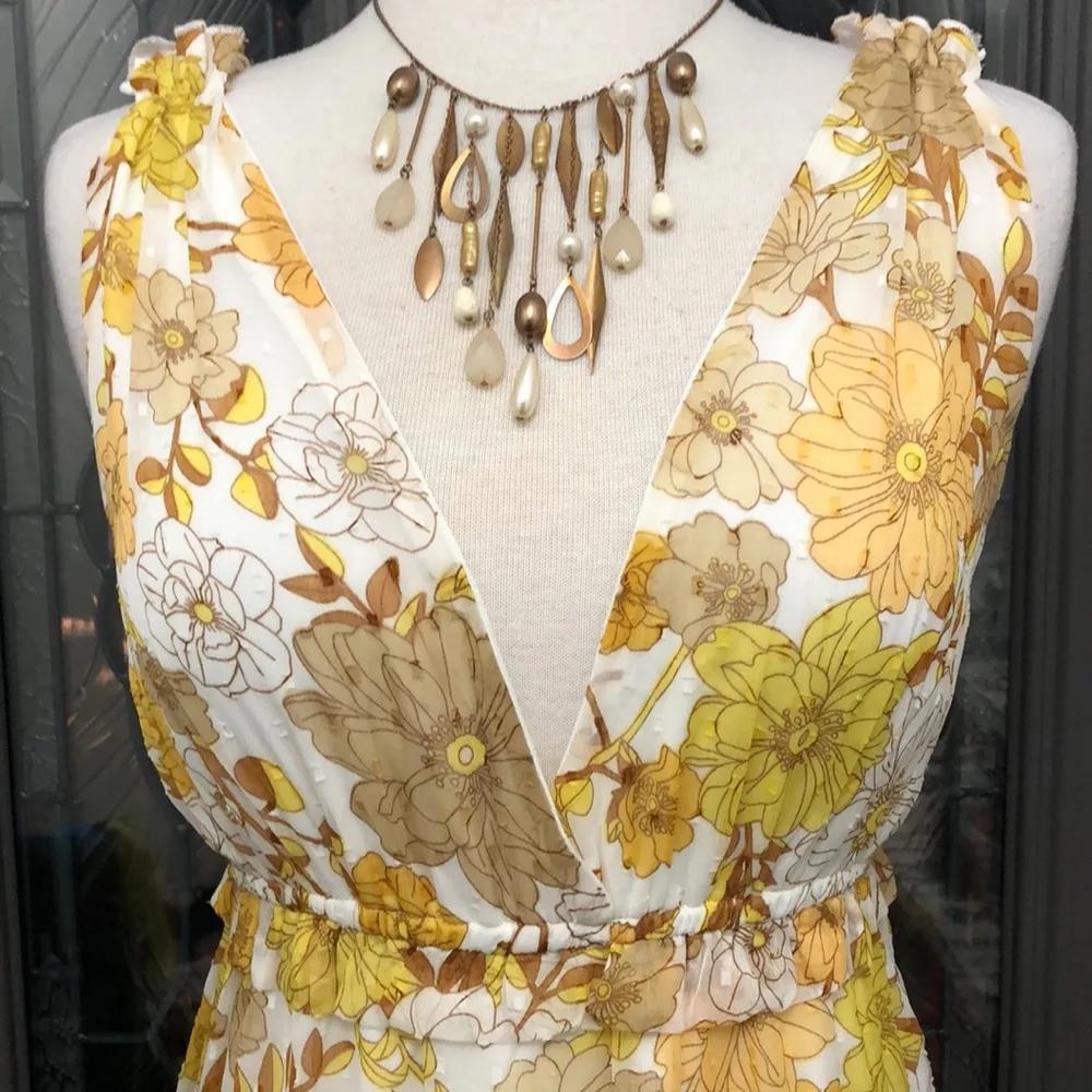 Charlotte Russe Floral Deep Plunge Tiered Chiffon Maxi Dress - Image 2