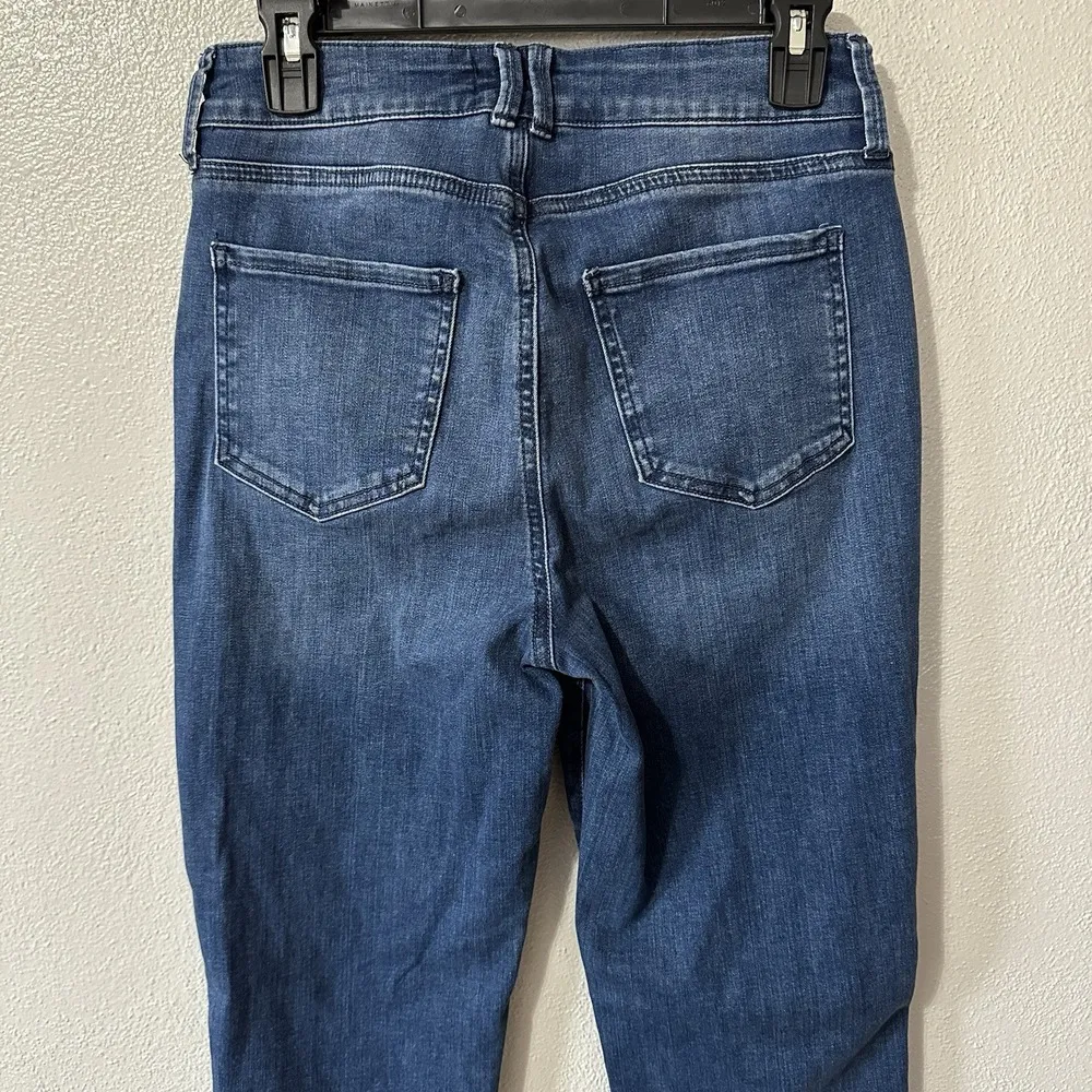 NYDJ Curves 360 Straight Jeans Women's Size 4 Raw Hem Medium Wash Denim - Image 4