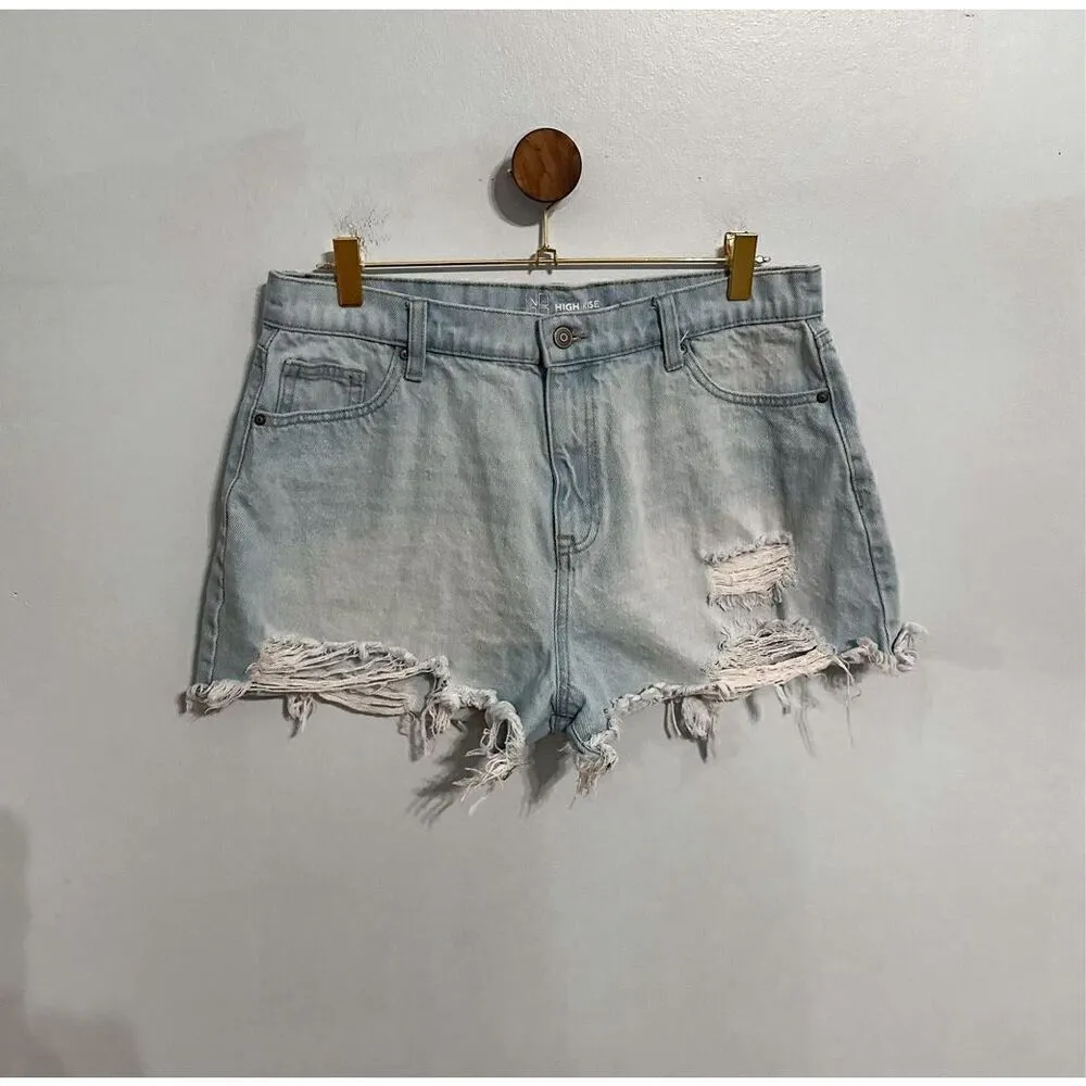 No Boundaries  denim shorts - Image 10