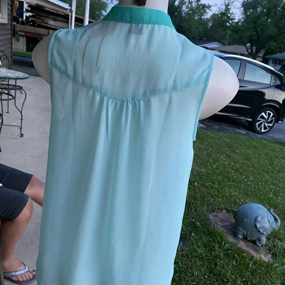 Woman’s blouse  - Image 2