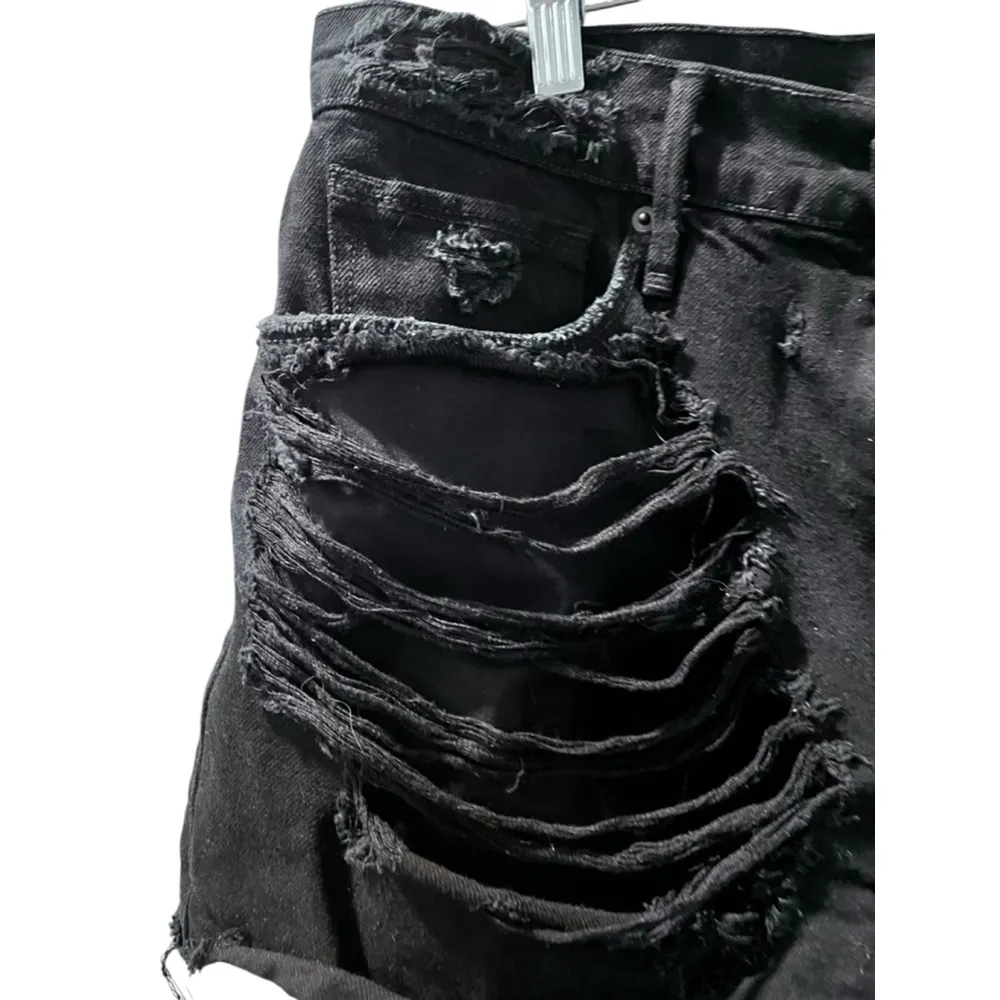 Good American Black Distressed Cut Off Denim Jean Shorts Size 6/28 Women's - Image 3