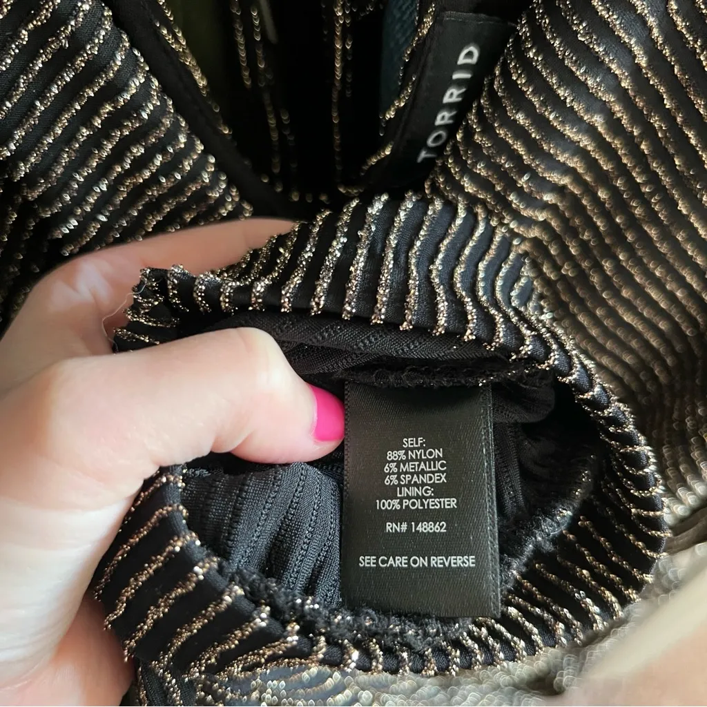 Torrid Shimmer Surplice Jumpsuit Short Sleeve Black & Gold Women’s L Size 12 - Image 14