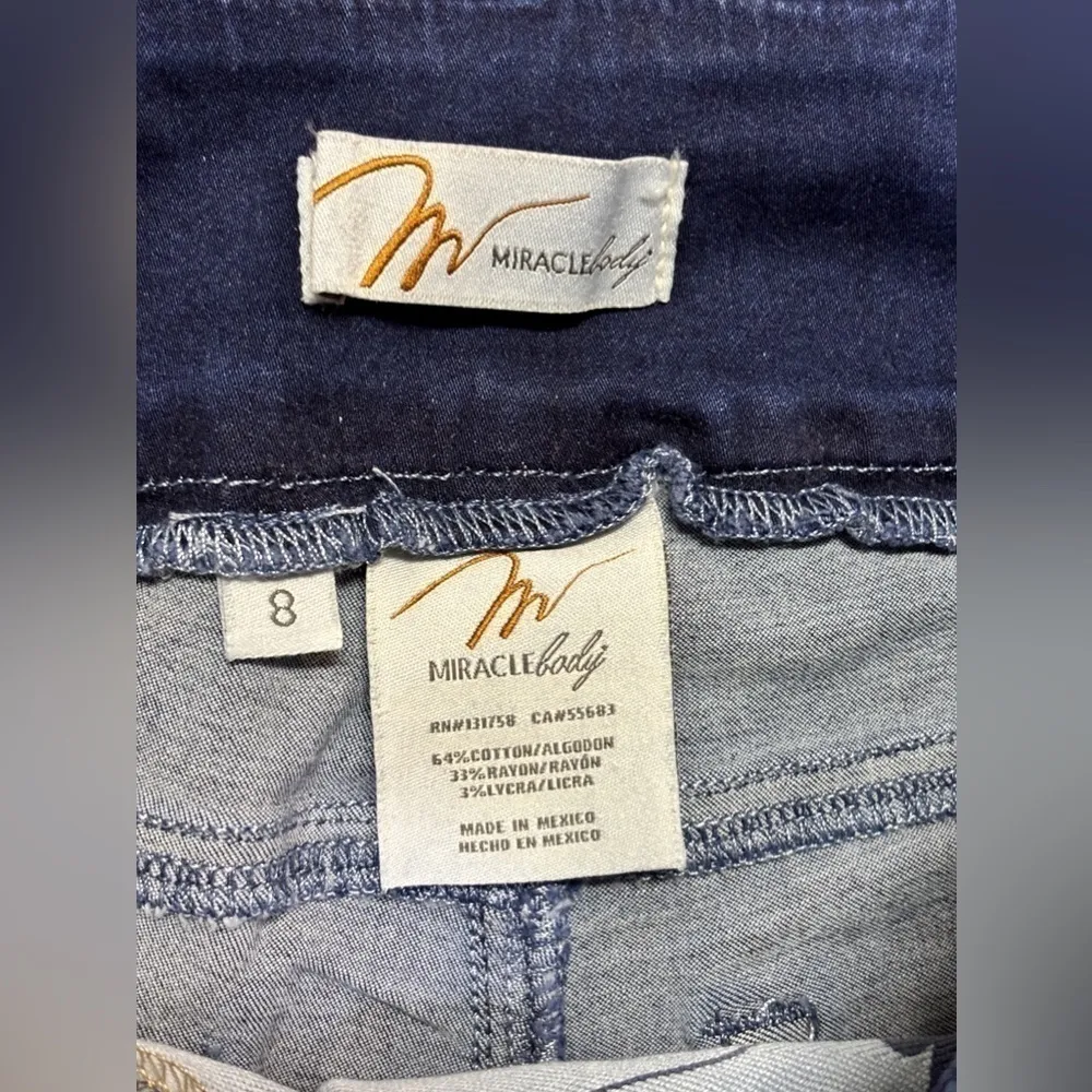 MIRACLEBODY BY MIRACLESUIT PULL-ON SLIMMING STRETCH CROP CAPRI DARK WASH NWT - Image 6