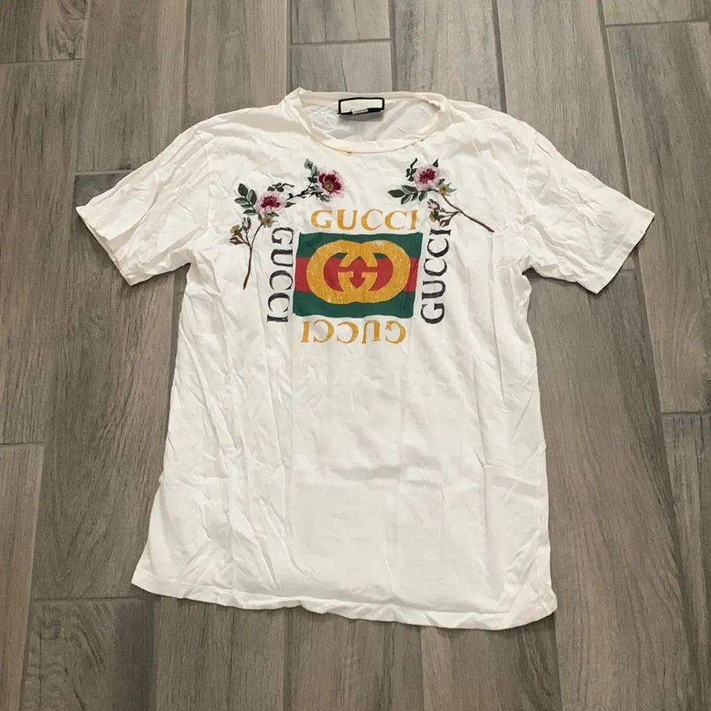 Gucci Floral-Embroidered Logo Distressed Cotton T-Shirt - Image 2