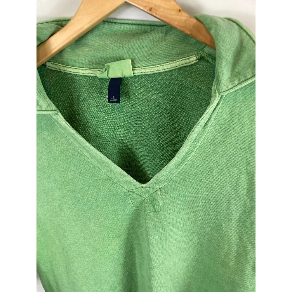 Universal Thread V Neck Short Sleeve Sweater Green Size Large - Image 4