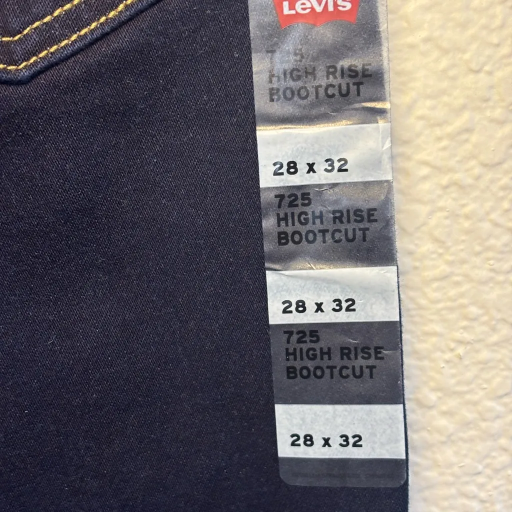 Levi's 725 High Rise Bootcut Dark Blue Jeans NWT - Image 7