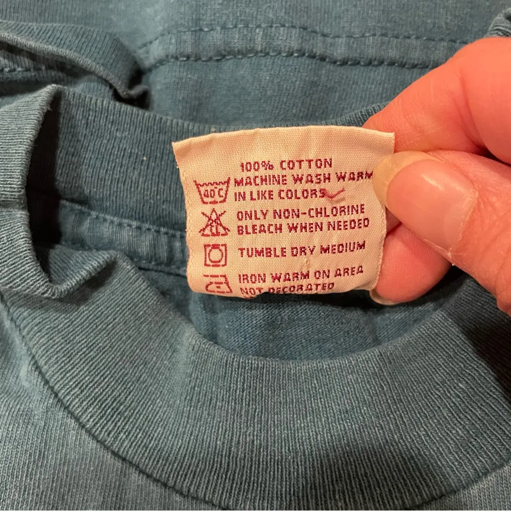 Vintage 90’s soft cotton aqua Channel Islands dolphin embroidery t - Image 10