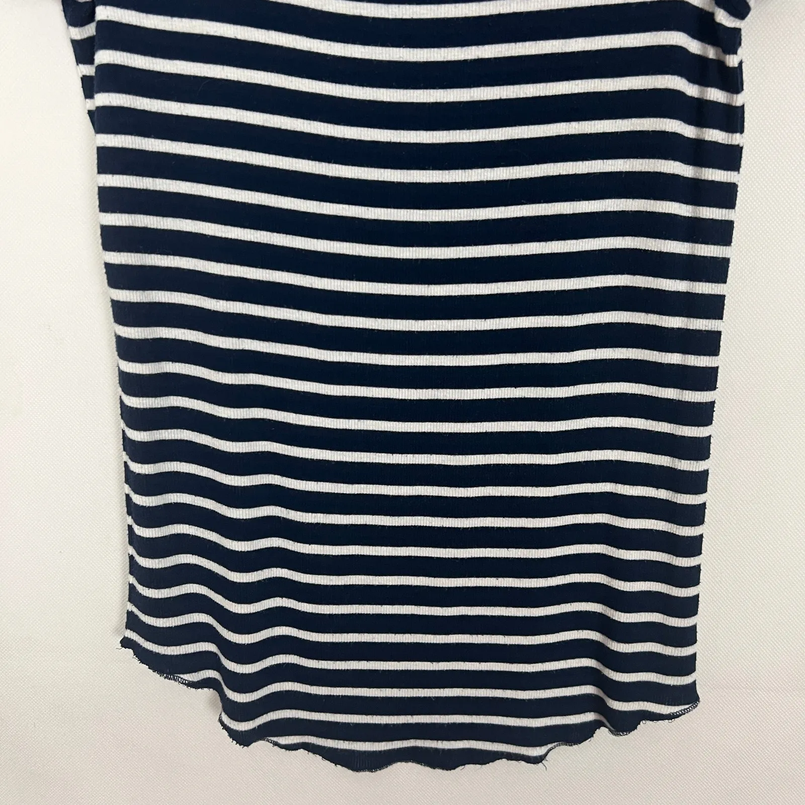 Aritzia Wilfred Striped Blue & White Ribbed Top Size Medium - Image 4