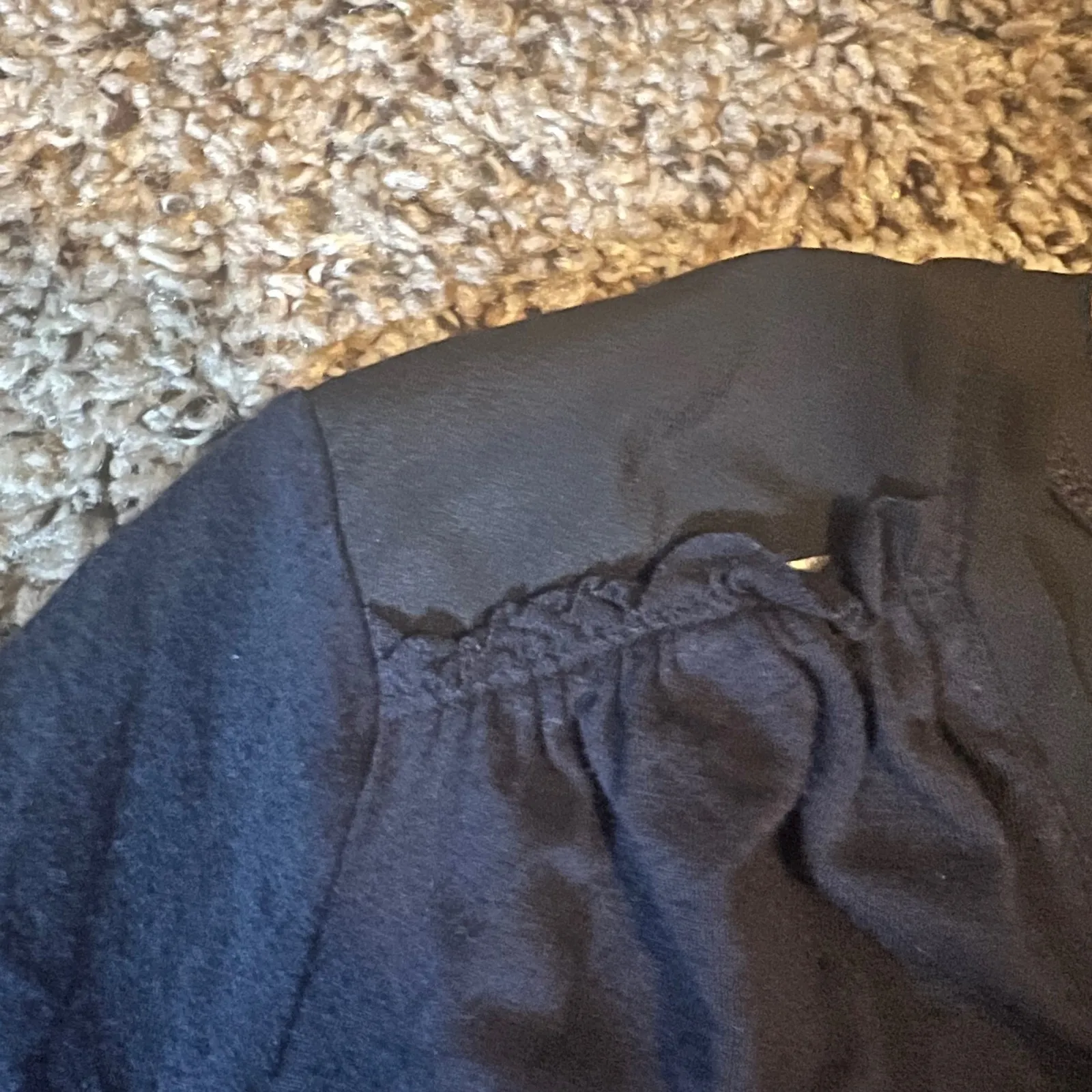 Banana Republic Navy Blue V Neck Long Sleeve Ruffled Shoulder Top Women's Size S - Image 5