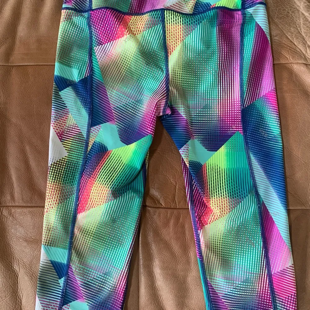 Victoria’s Secret VSX Sport Knockout Crop Leggings - Image 4