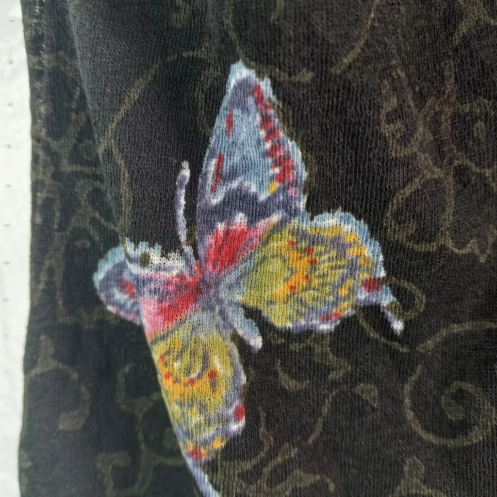 Linq S Butterfly Gemstone Beaded Capped Sleeve Pullover Top in Black Pink - Image 7