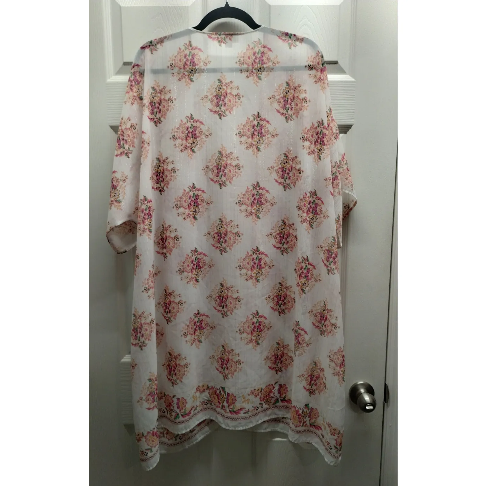 LOFT Outlet Women's Size M/L White Pink Floral Metallic Stripe Cover-Up Kimono - Image 3