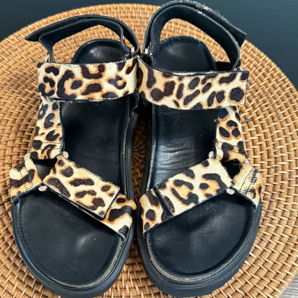 All black brand, jungle low form Leopard Print cow fur Sandals with Black Soles Brown Size 7 - Image 2