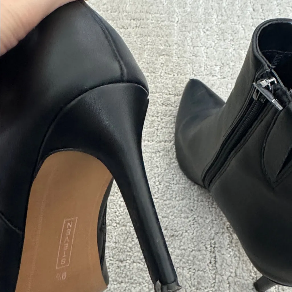 Steve Madden Black Pointy Toe Booties - Image 6