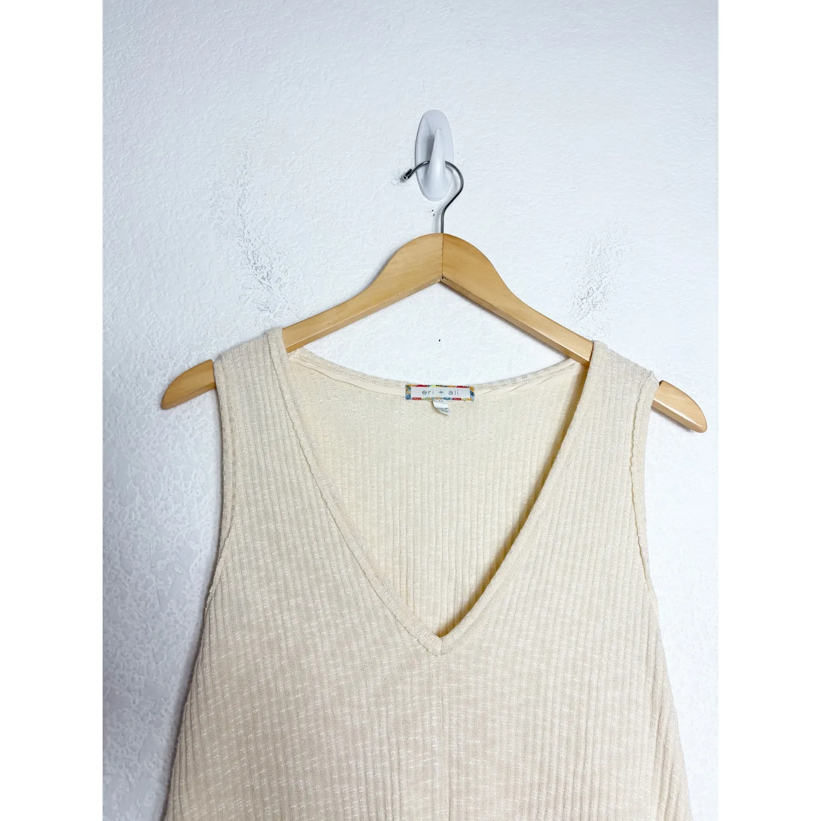 Anthropologie Eri + Ali Cream Ribbed Knit Fringe Tank Top Medium Loose Tunic - Image 5