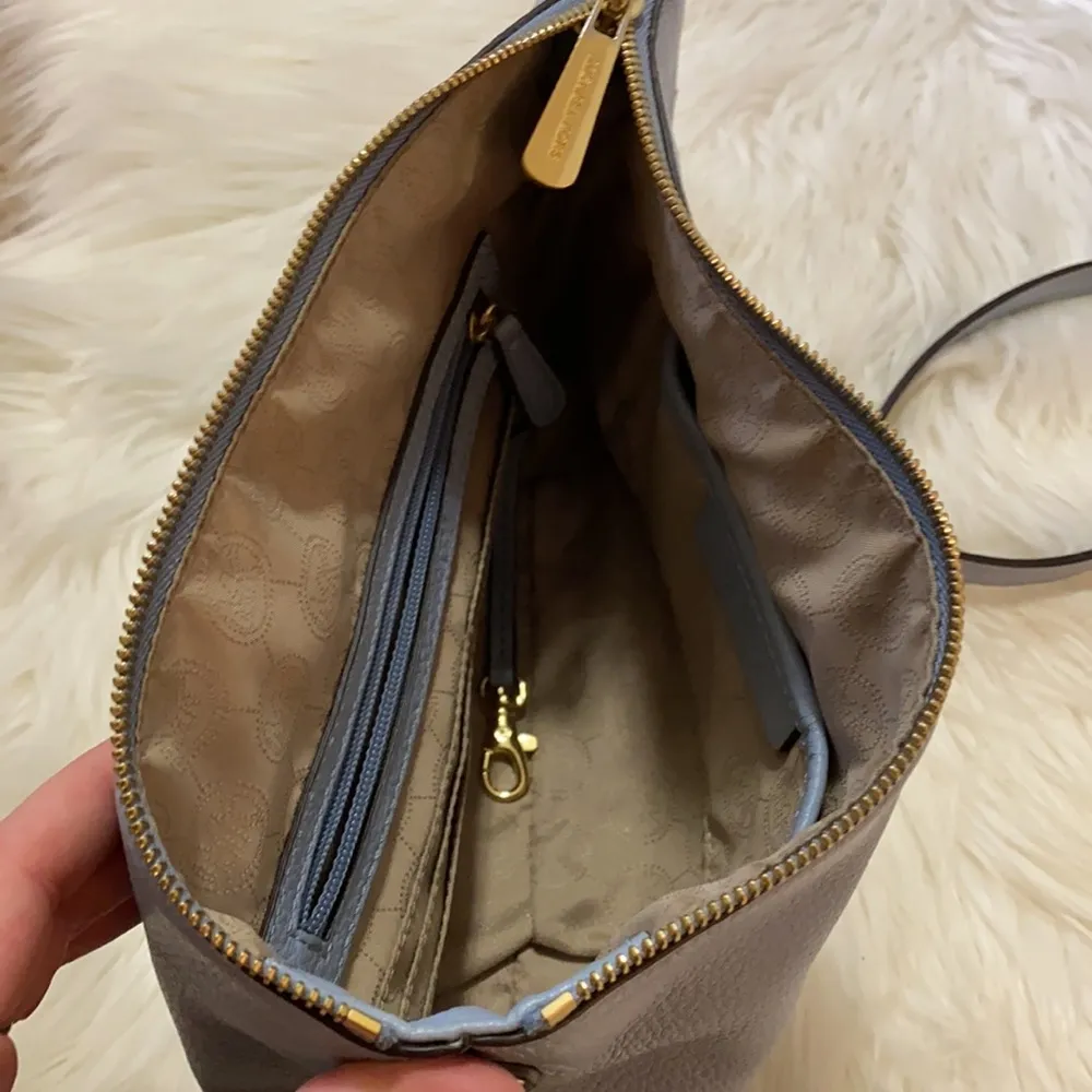 Light Blue Leather Michael Kors Purse - Image 4