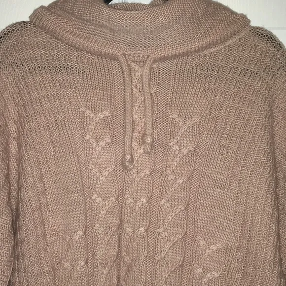 Kaisely Anthropology’ sweater cowl neck Size Small pink tan soft tie neck roomy - Image 2