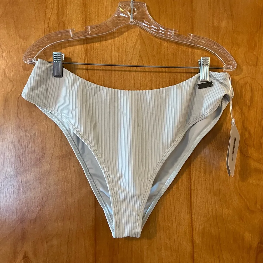 Essence Low Rise Bikini Bottom Swim Oyster White NWT Size XL - Image 12