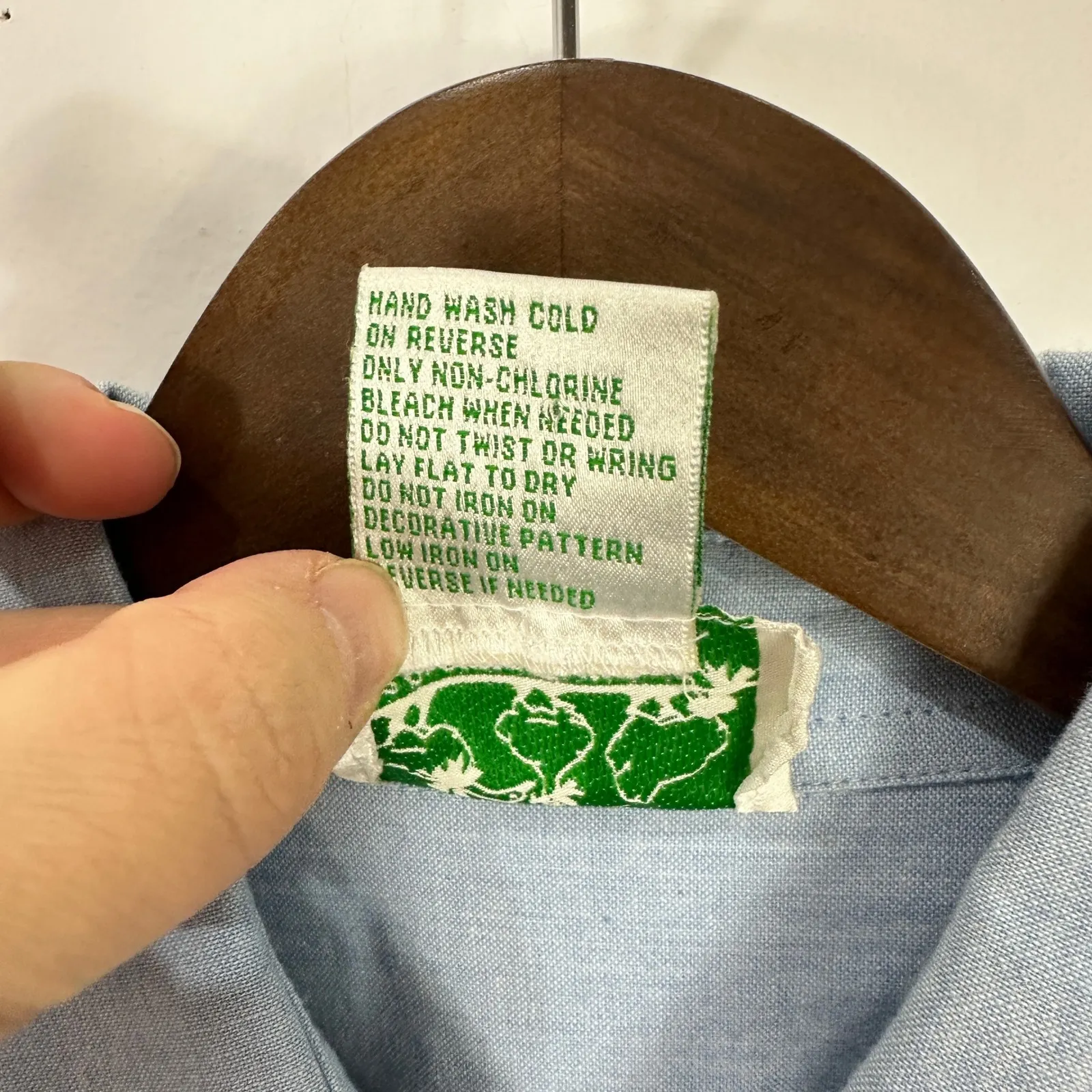 Quacker Factory Button Up Shirt Womens Small Floral Butterfly Sequin Embroidered Blue - Image 3