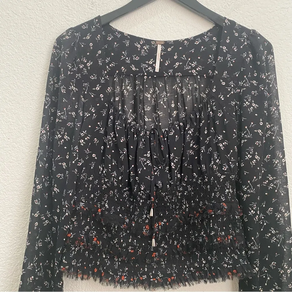 FREE PEOPLE Floral Printed Lolita Long Sleeve Top Black Combo Smocked Size XS - Image 6