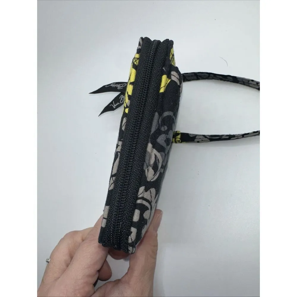 Vera Bradley Wallet/Wristlet Zip Around -"Baroque" Retired Pattern - Image 5