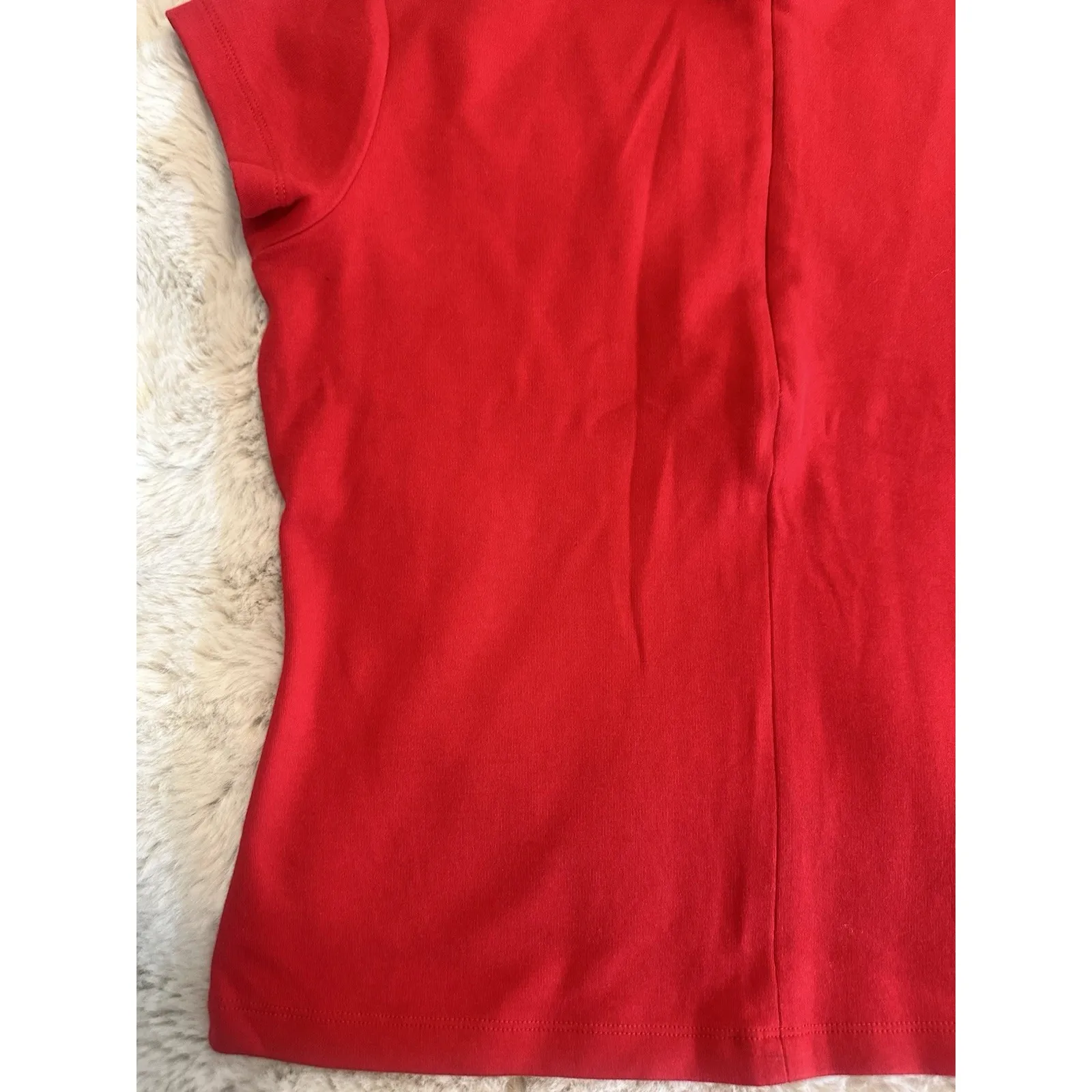 Express red mock neck short sleeve top. Simple and‎ chic design, Size L Size L - Image 3