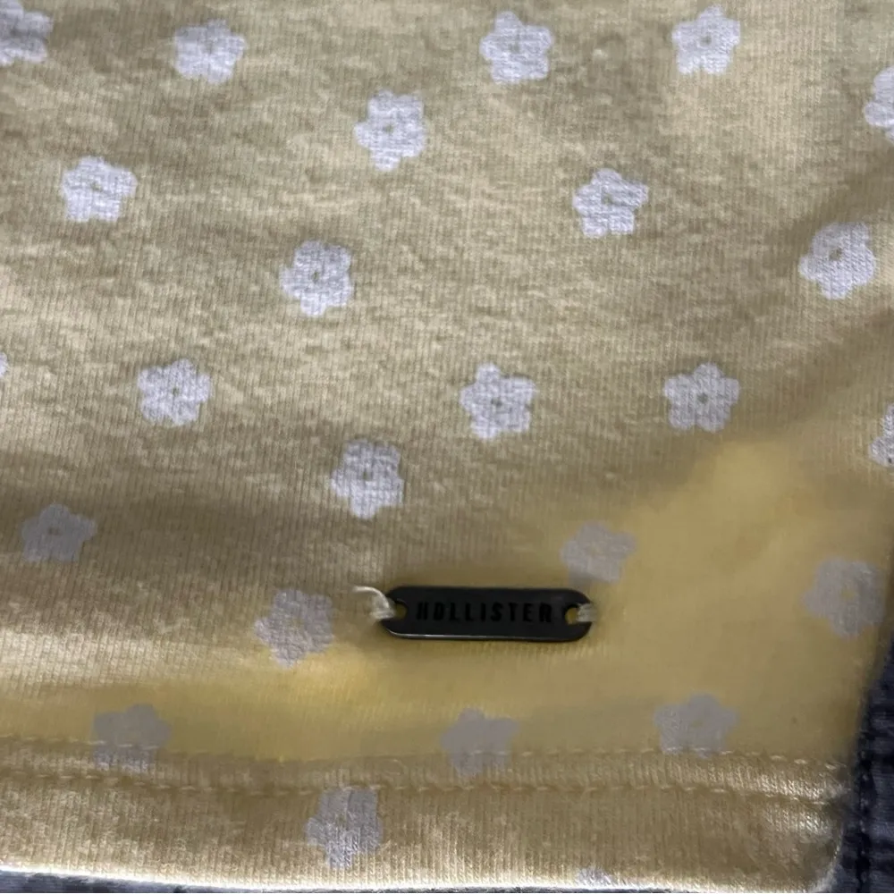 Hollister tank - Image 4