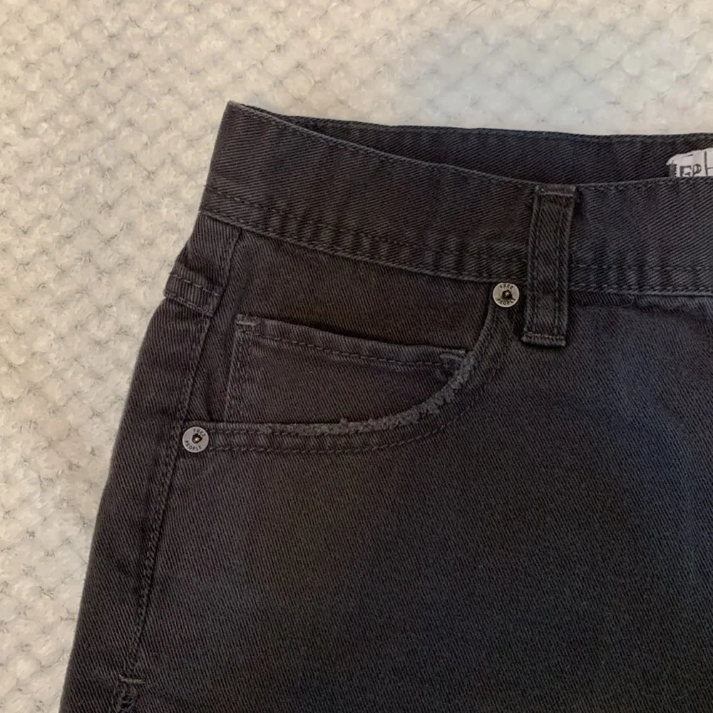 Free People black jean distressed shorts sz 27 festival concert grunge moto goth - Image 5