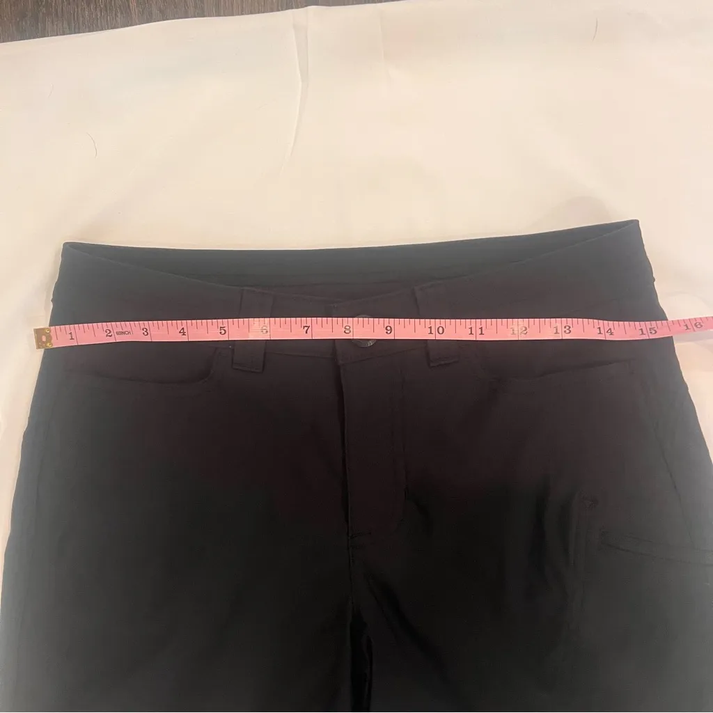 Eddie Bauer Women's Black Shorts - Image 5