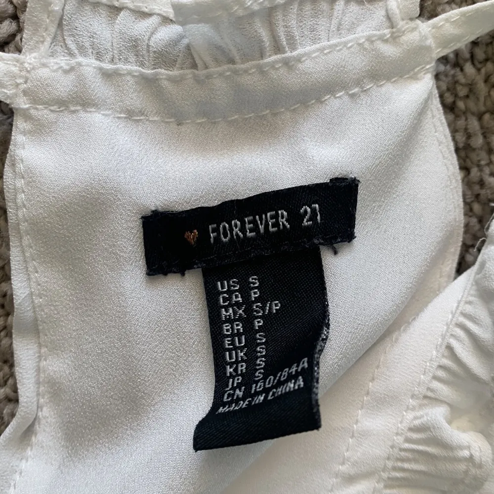 Forever 21 white flowy mini dress - Image 3