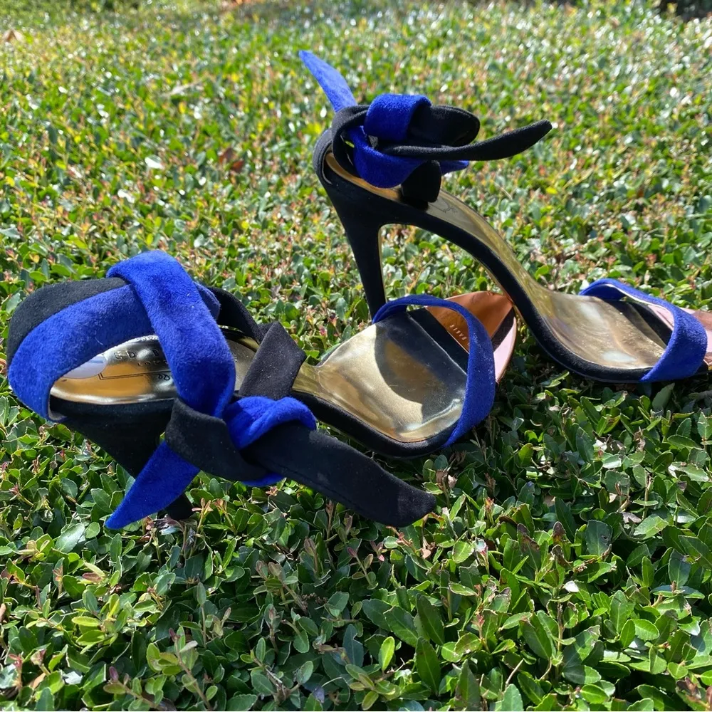 Ted Baker  Blue Black Suede Ankle Strap Heels Size 40 / 9.5 - Image 2
