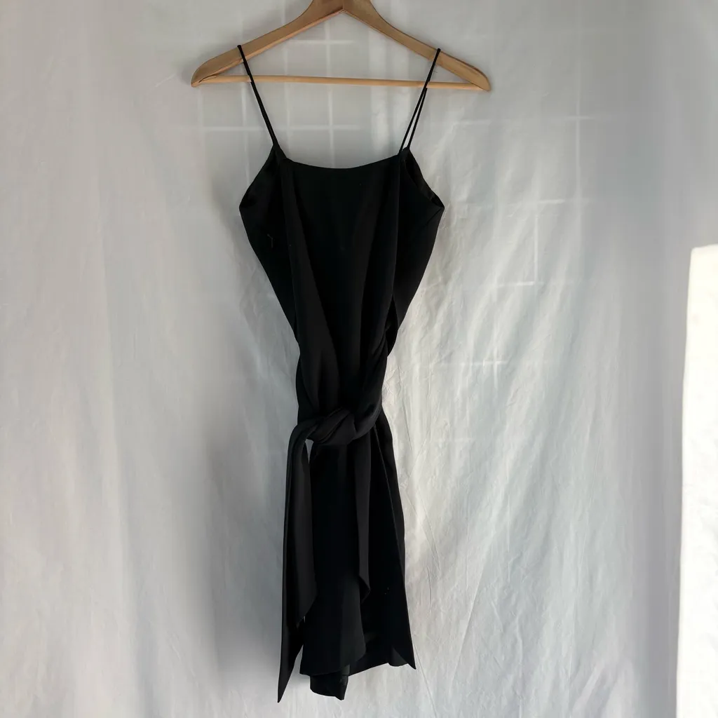 Vintage J. Crew 100% silk spaghetti strap cross dress LBD black size 4 - Image 2