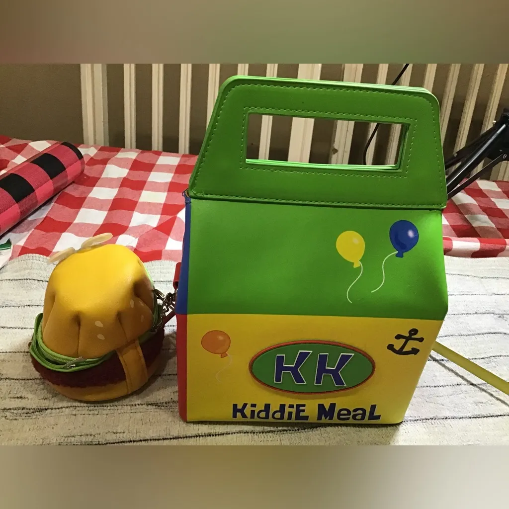 SpongeBob SquarePants’s Krusty krab kiddie meal crossbody w./coin purse-new - Image 2