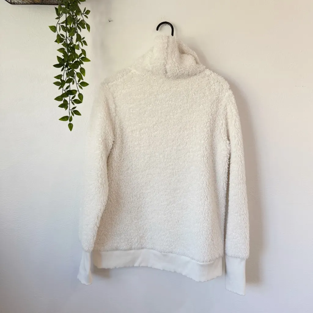 Athleta  Nirvana Sherpa Pullover Sz M - Image 3
