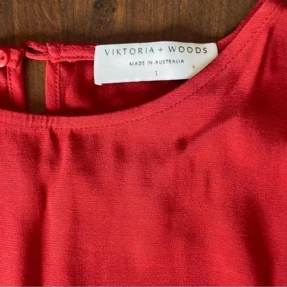 Victoria & Olivia sleeveless buttoned top color red size S made in Australia - Image 2
