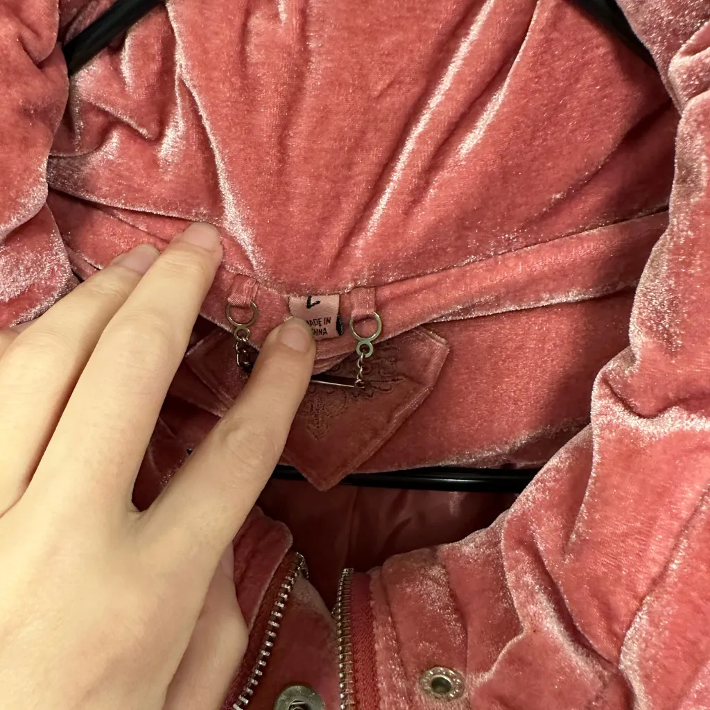 Joujou Women's Pink velvet Puffer Jacket Size Large! - Image 4