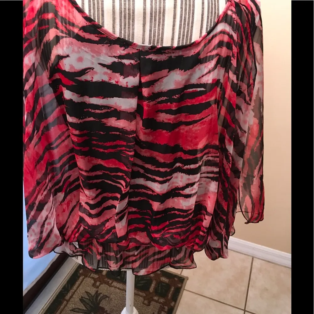 Light weight Juliette Dainty Top Red - Image 3