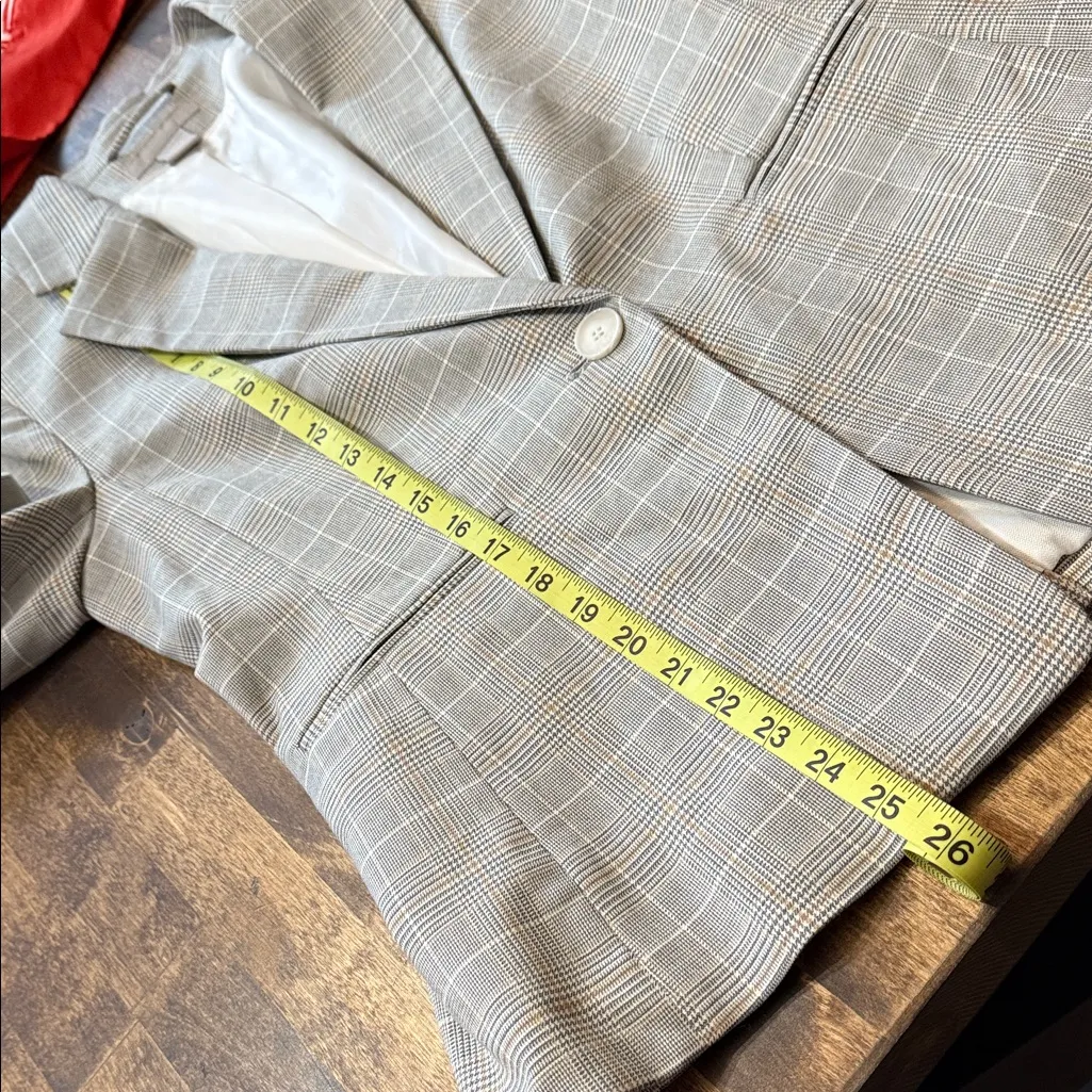 H&M Classic Tailored Plaid Blazer Size Small - Image 9