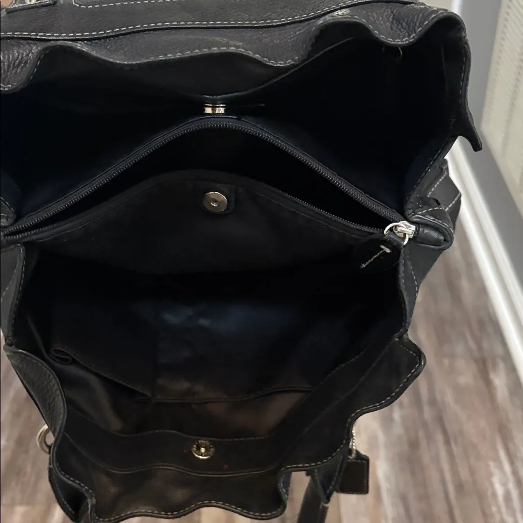 Coach Black Leather Shoulder Bag with Silver Accents - Image 3