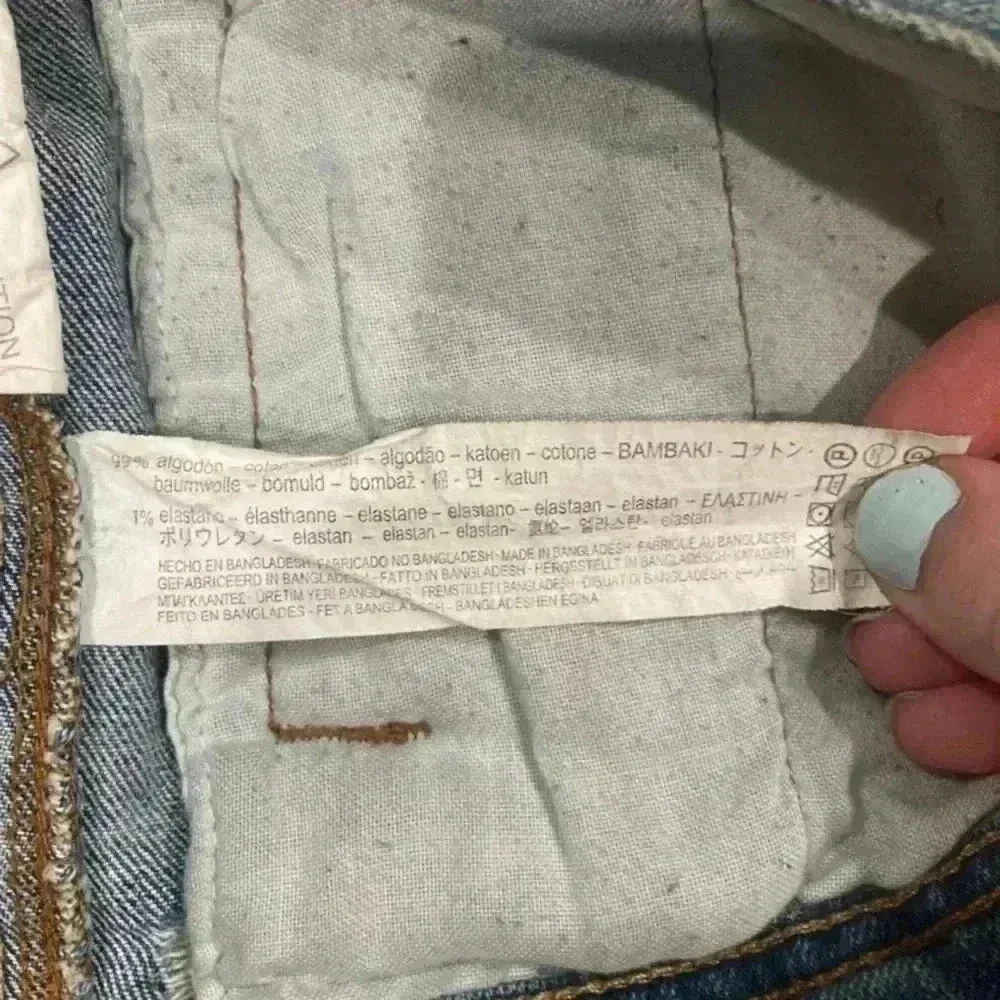 ZARA ⭐️  ripped distressed jean jacket in size xs - Image 7