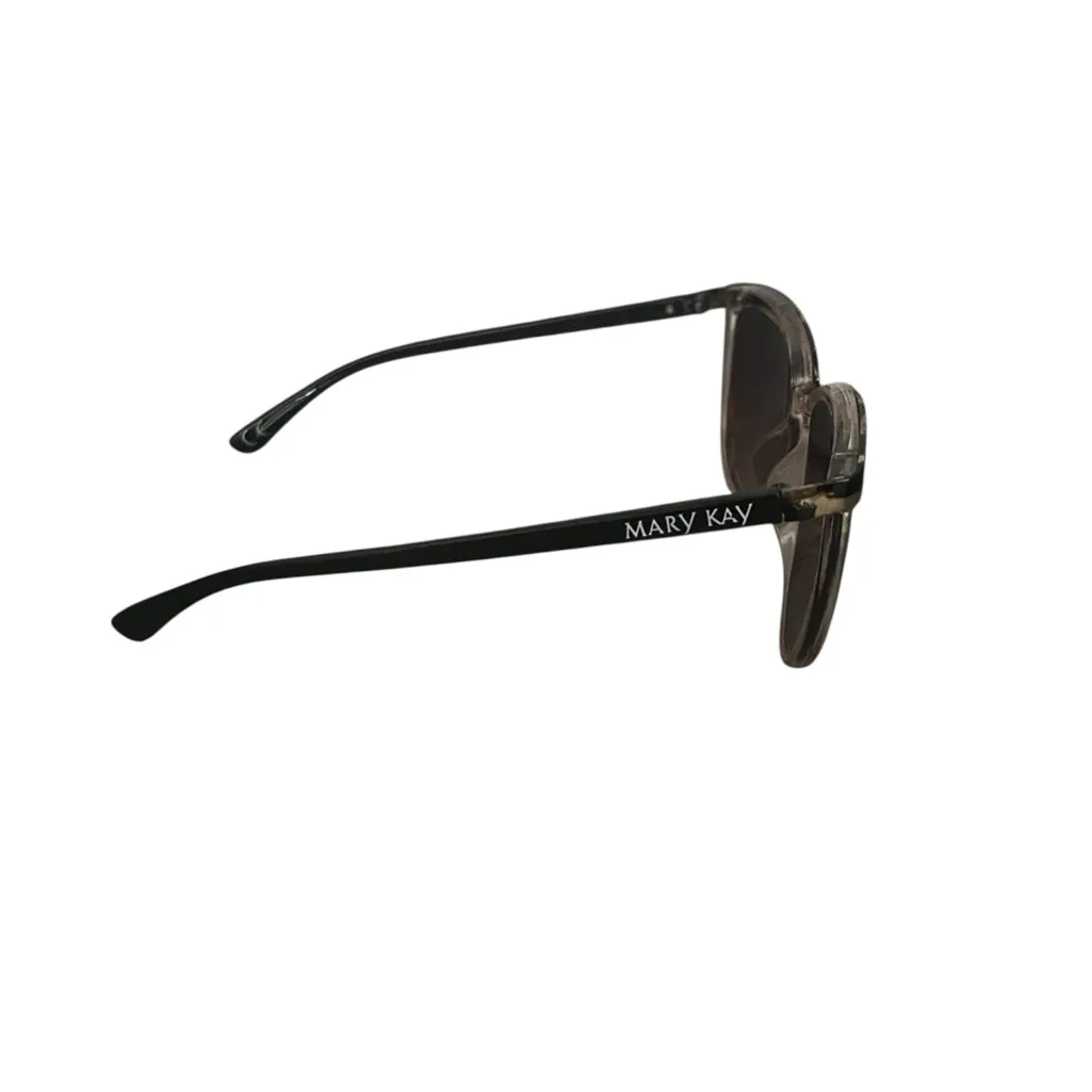 Mary Kay Gold Glitter Hard Shell Case & Animal Print Leopard Sunglasses - Image 4