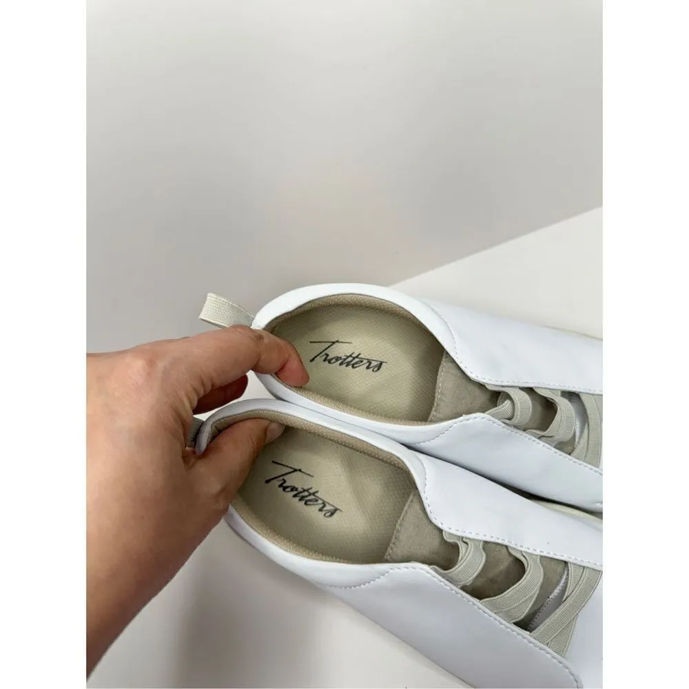 Trotters Avrille Sneaker Womens Size 7W Wide White Leather Slip On Shoes - Image 7