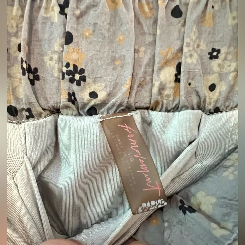 Free People Movement Varsity Blues Printed Shorts Size Large - Image 3