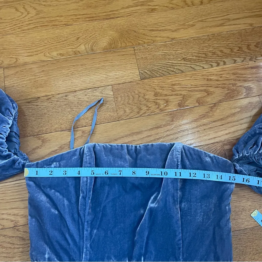 Anthropologie The Femme Velvet Jumpsuit Blue Romper wide leg Party Holidays Sz 6 - Image 9