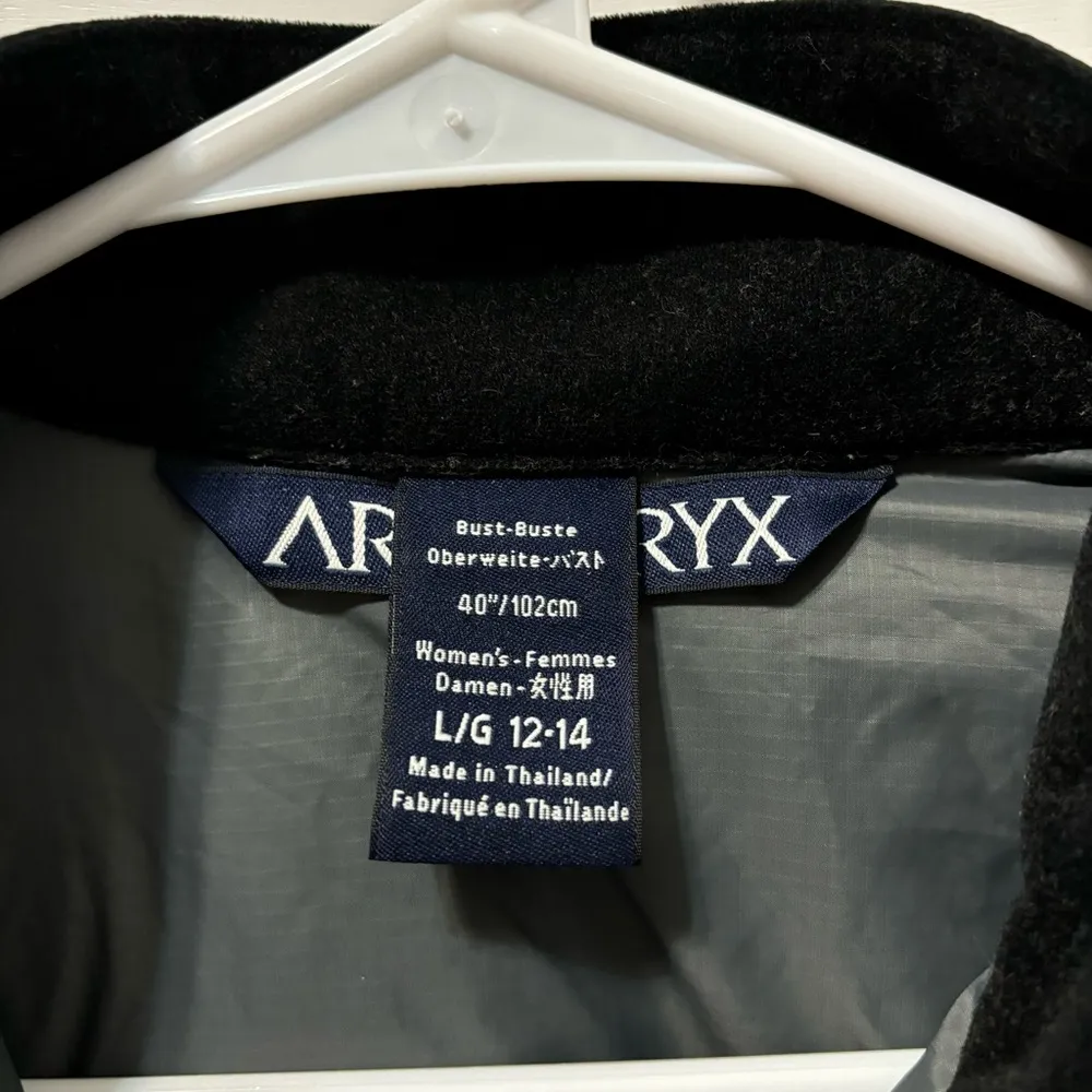 Arc'Teryx 90's Womens Black Atom Jacket - Image 5