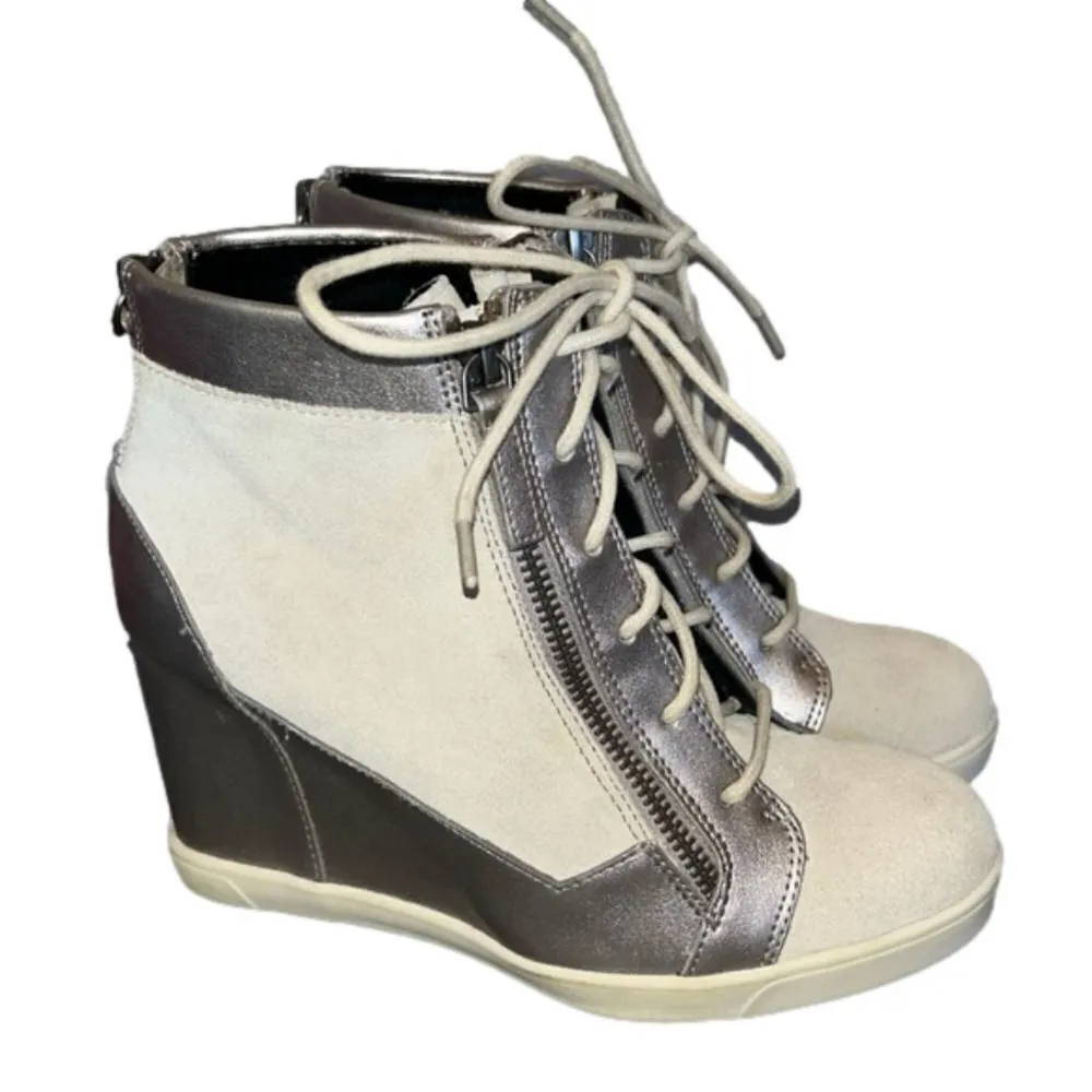 Gray for Saks Fifth Avenue Suede Leather Metallic Lace Up Wedge Booties sz 6.5 - Image 4